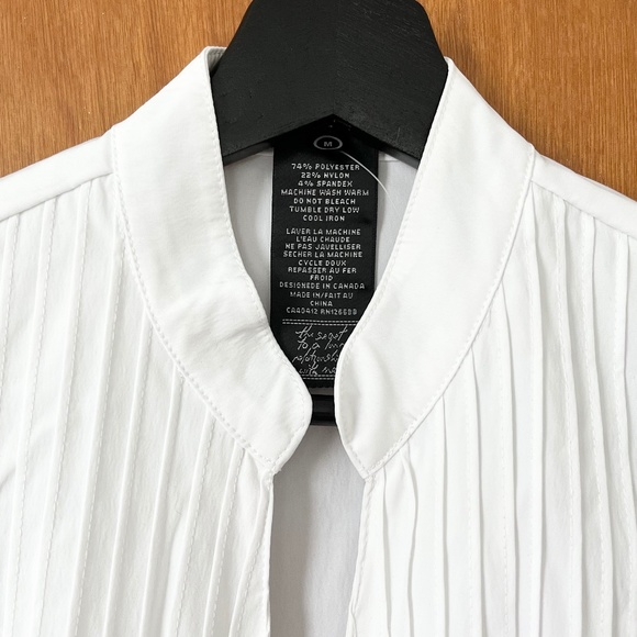 Noel Asmar White Dolce Tunic M for estheticians, massage therapist - Picture 7 of 12